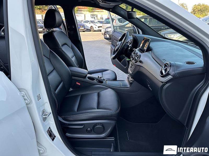 2015 Mercedes B 250E — Miniatură 15