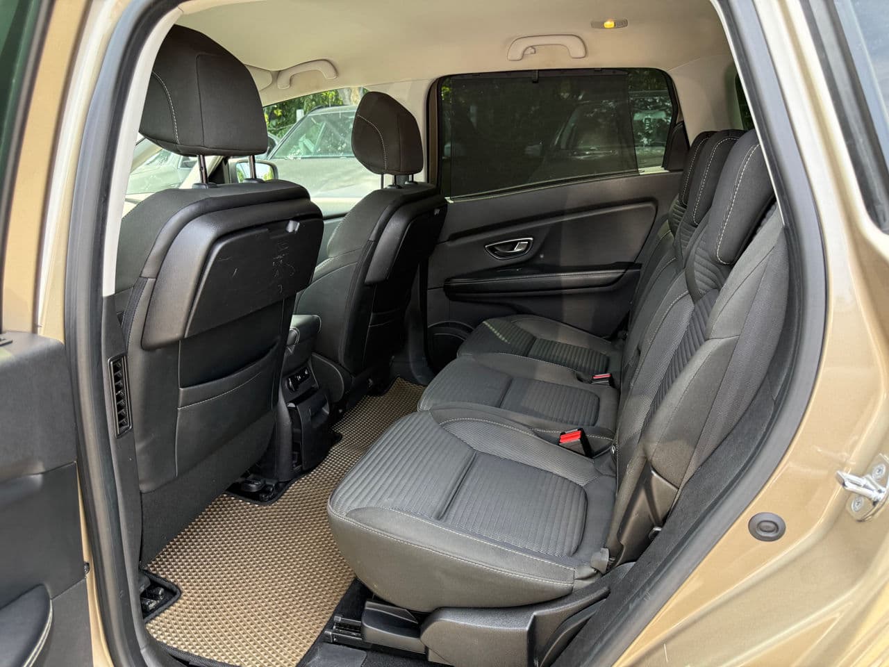 2017 Renault Grand Scenic — Miniatură 16