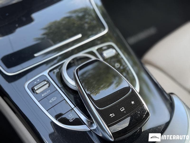 2015 Mercedes C 350e — Miniatură 16
