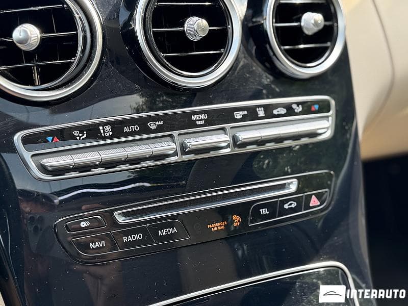 2015 Mercedes C 350e — Miniatură 15