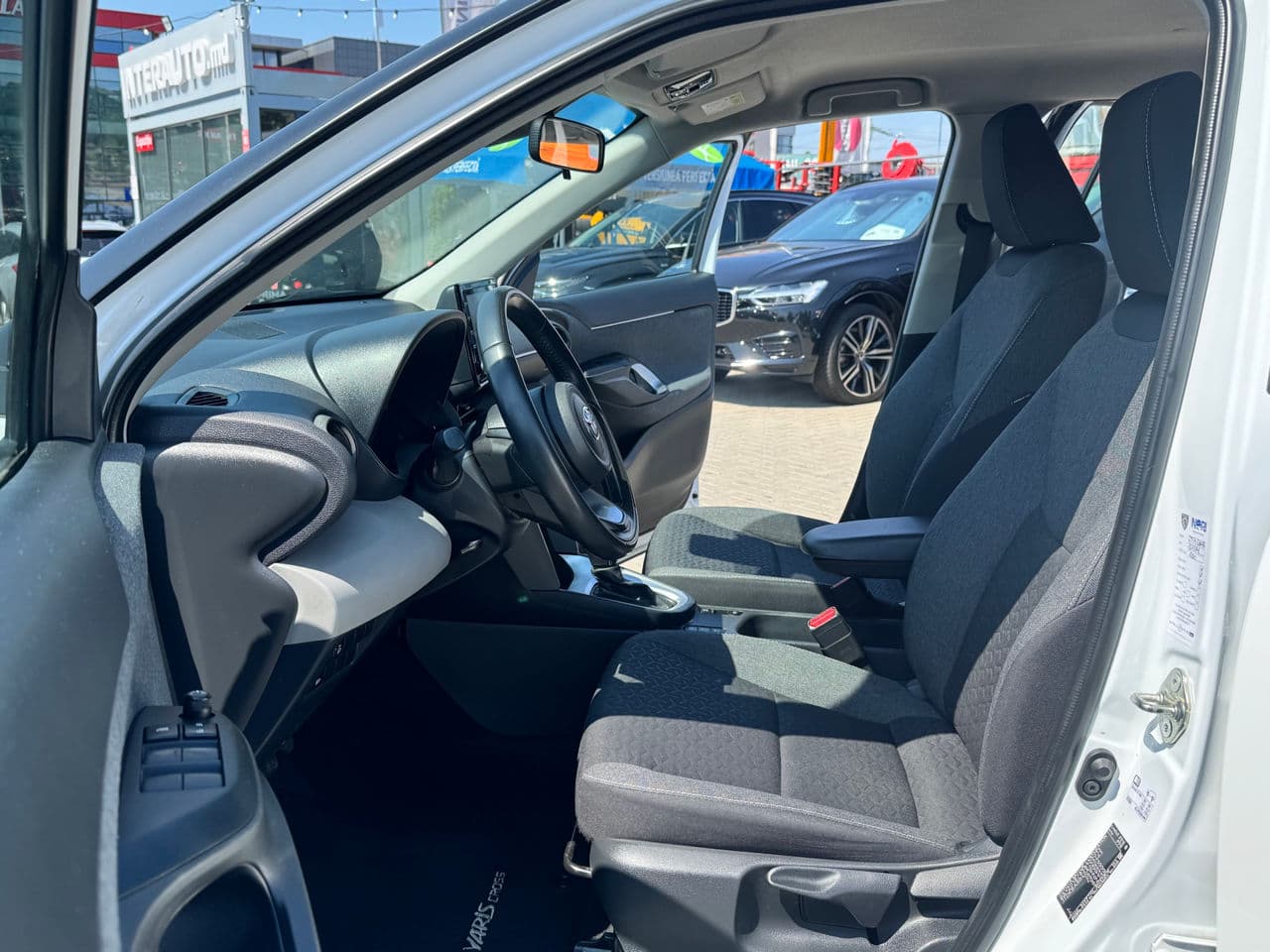 Toyota Yaris Cross 2022 — Миниатюра 5