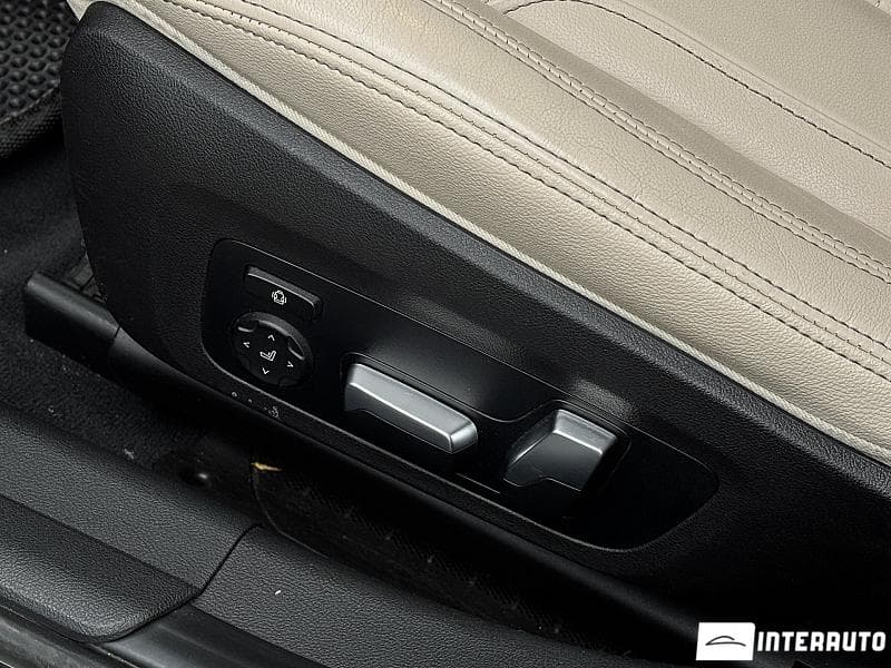 2019 BMW 330 — Miniatură 10