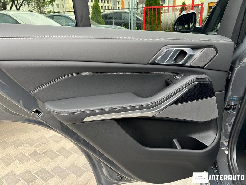 2025 BMW X5 3.0D — Miniatură 16