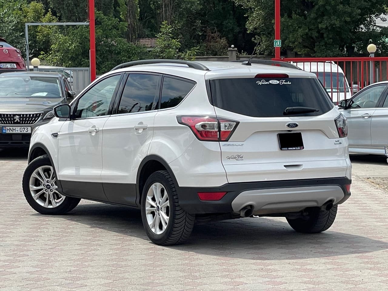 2016 Ford Escape — Miniatură 2