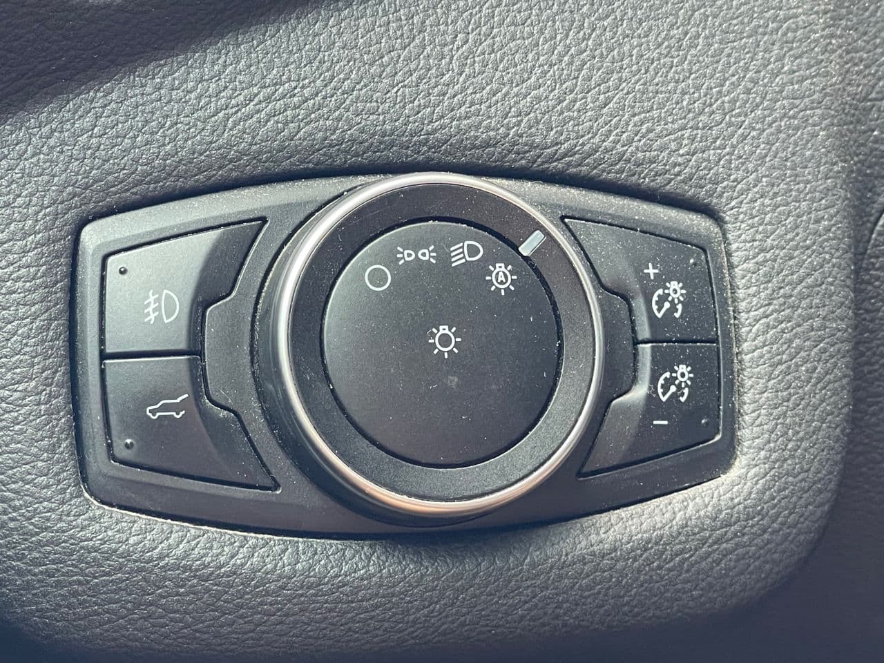 2016 Ford Escape — Miniatură 9