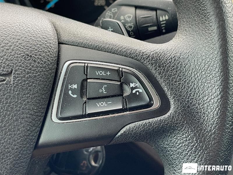 2016 Ford Escape — Miniatură 11