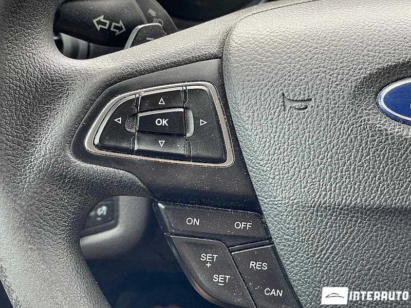 2016 Ford Escape — Miniatură 10