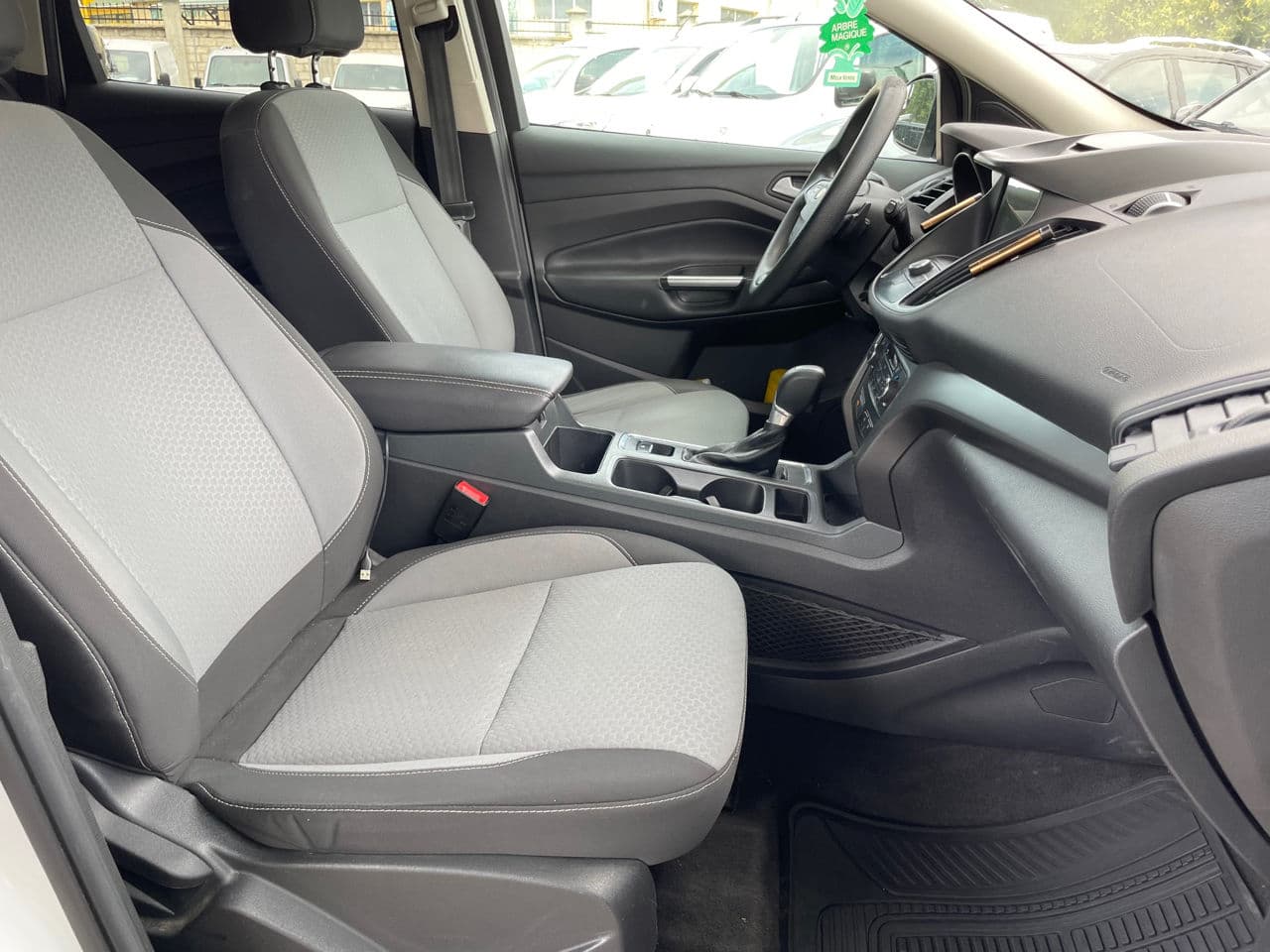 2016 Ford Escape — Miniatură 16