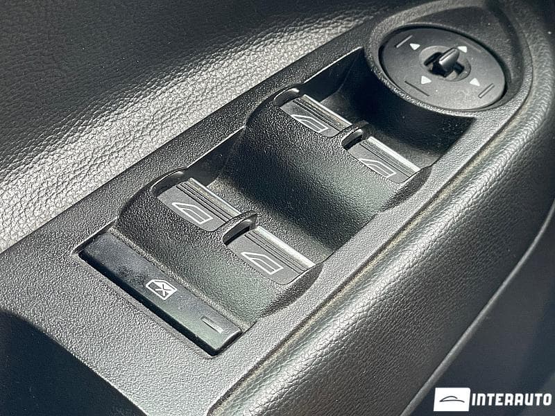 2016 Ford Escape — Miniatură 7