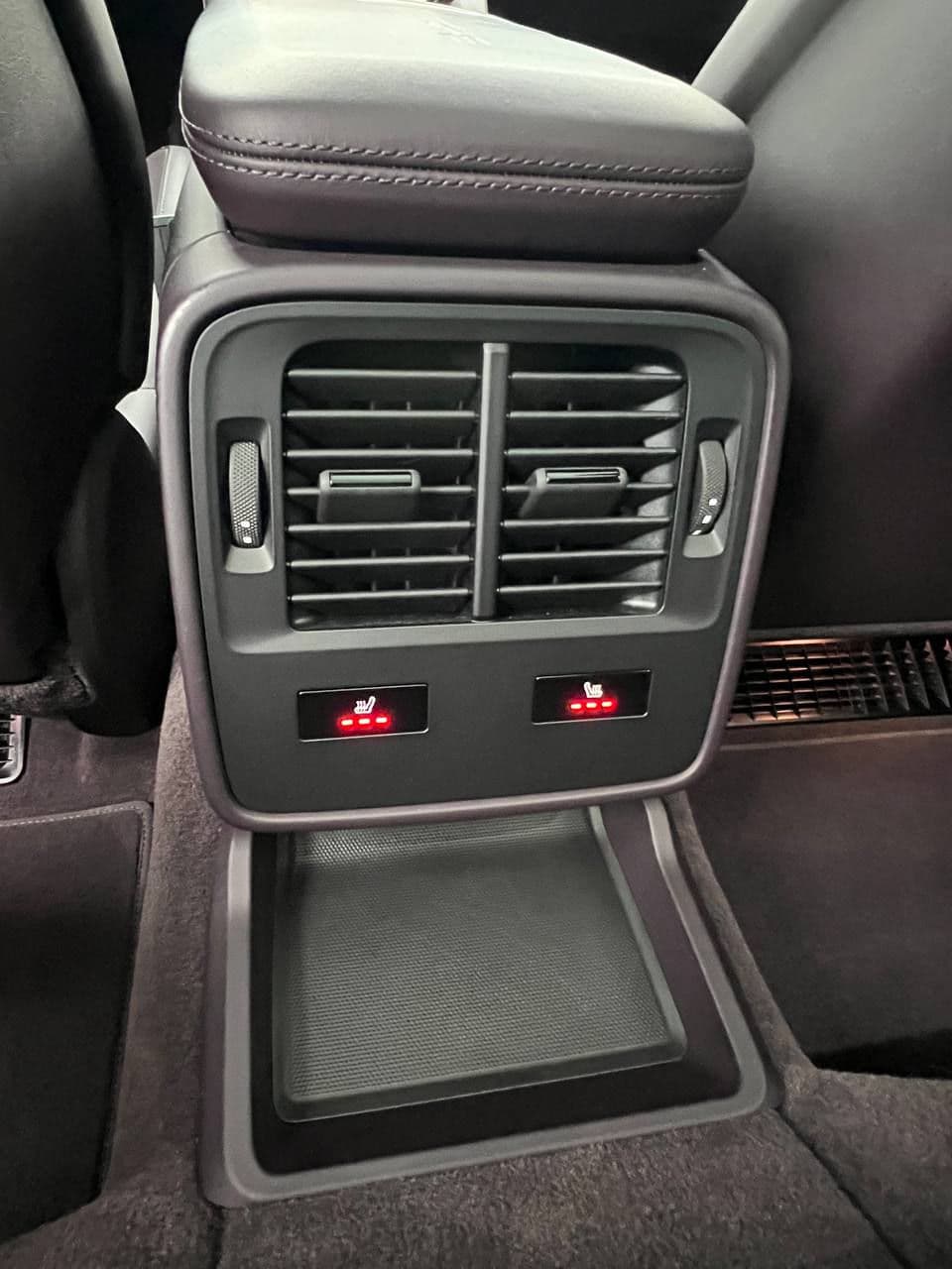 2021 Porsche Taycan 4S — Miniatură 23