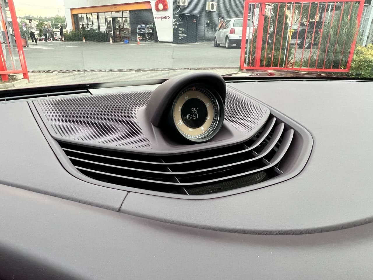 2021 Porsche Taycan 4S — Miniatură 12