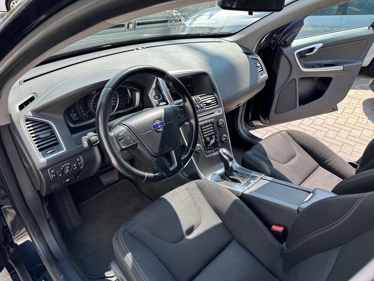 2016 Volvo XC 60 — Miniatură 7