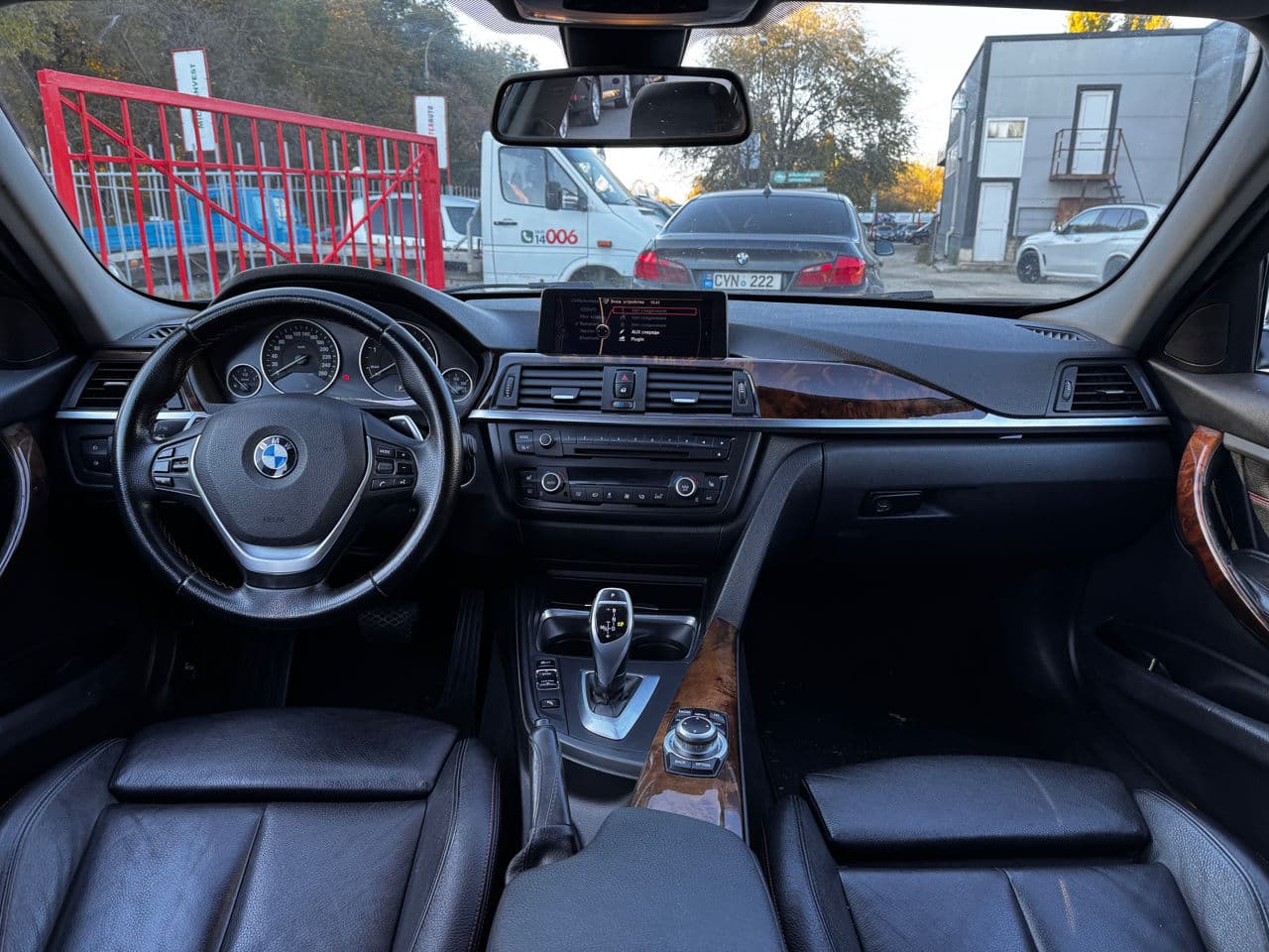 2012 BMW 320 — Miniatură 9