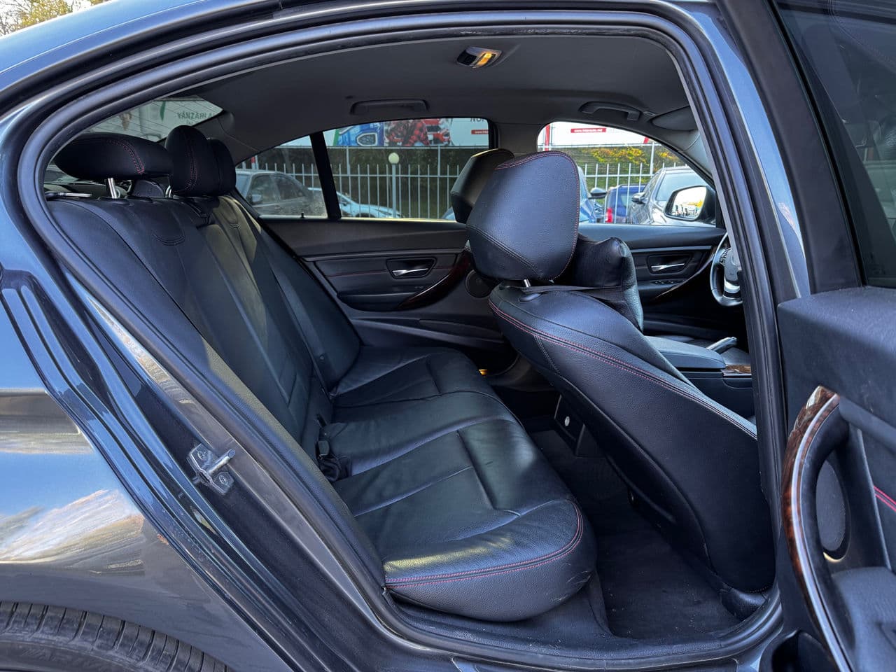 2012 BMW 320 — Miniatură 8
