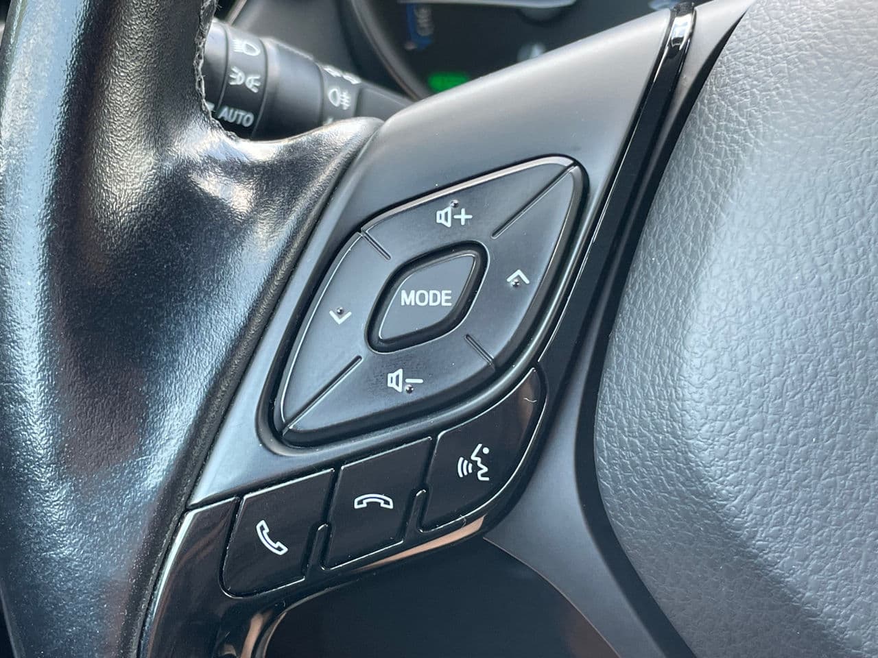 2017 Toyota C-HR — Miniatură 10