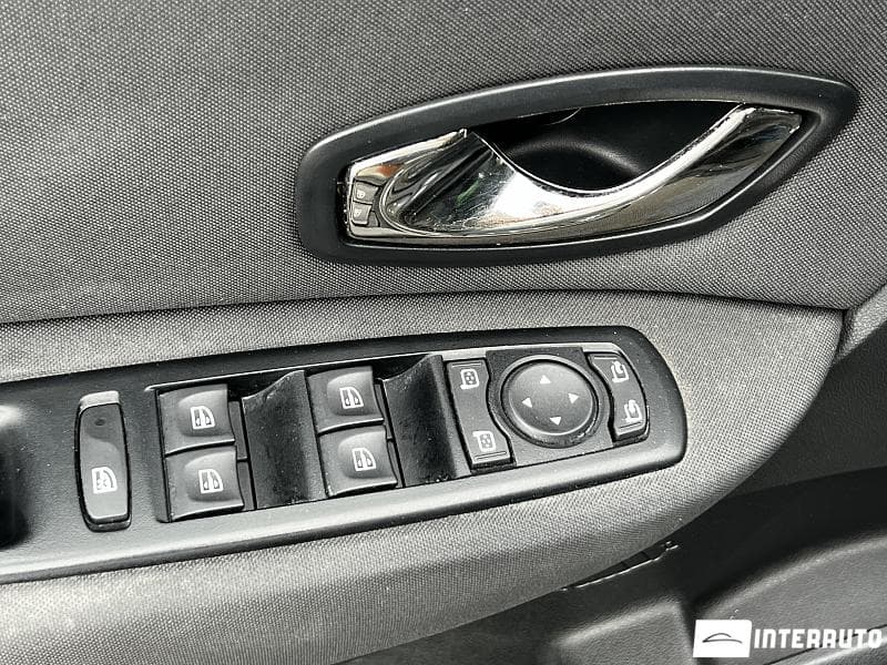 2015 Renault Grand Scenic — Miniatură 15