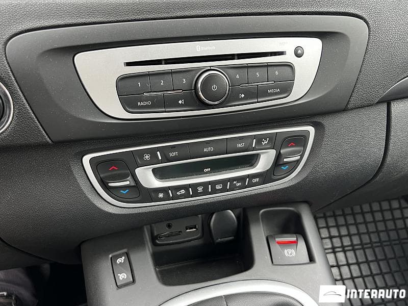 2015 Renault Grand Scenic — Miniatură 10