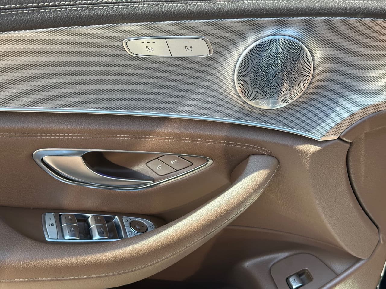2016 Mercedes E 220 — Miniatură 16