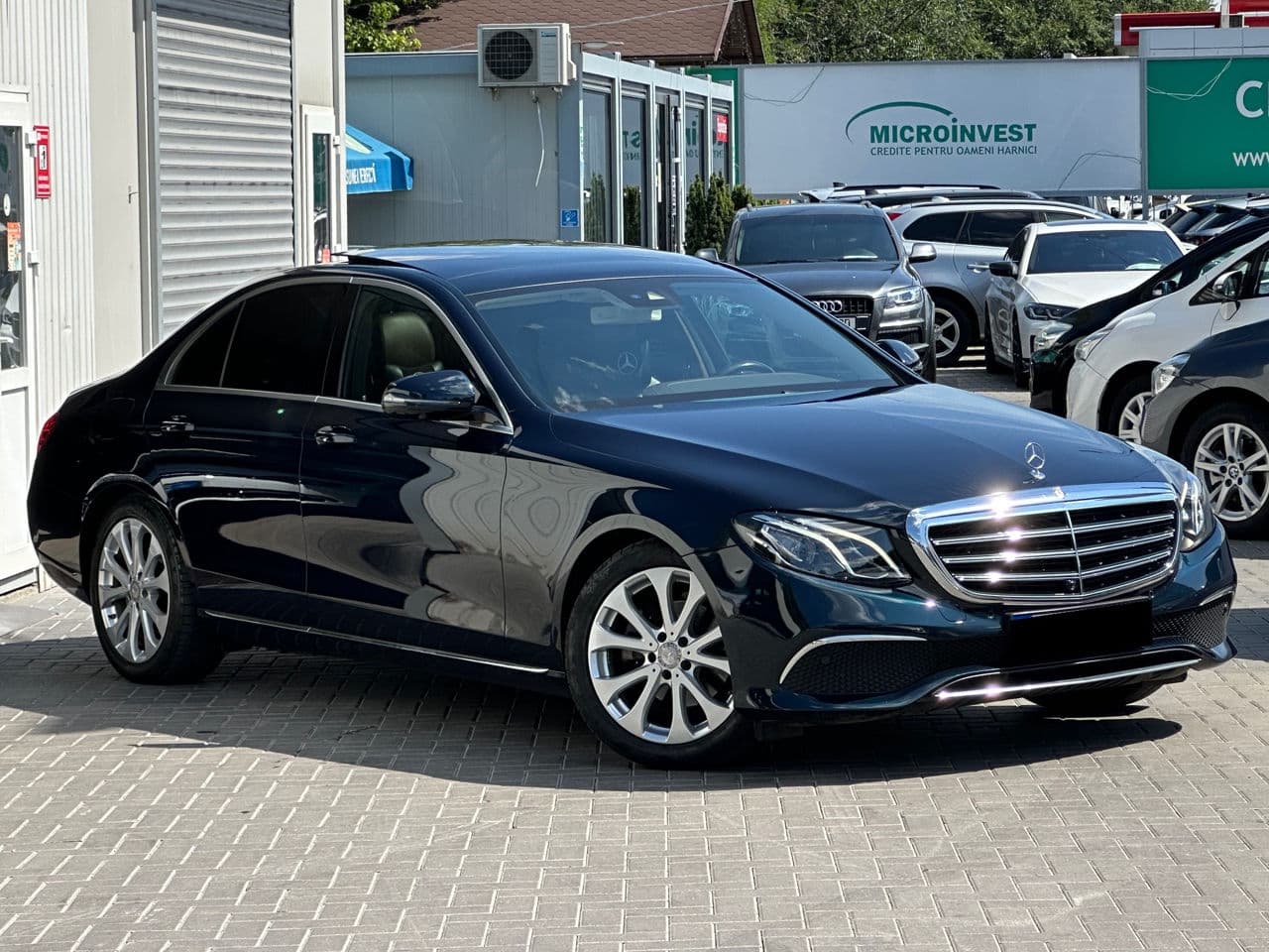 2016 Mercedes E 220 — Miniatură 3