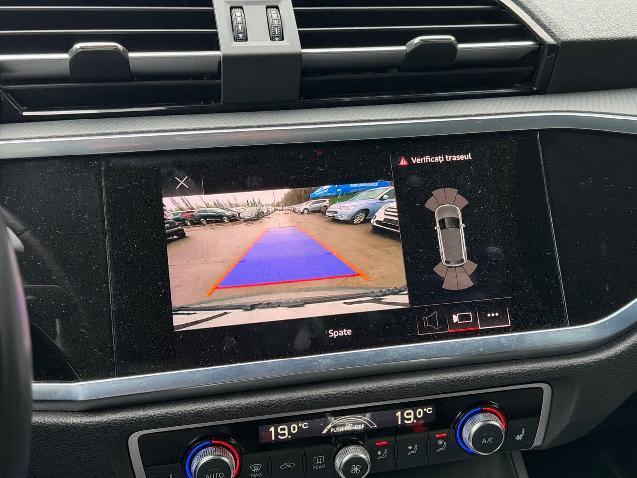 2022 Audi Q3 — Miniatură 13