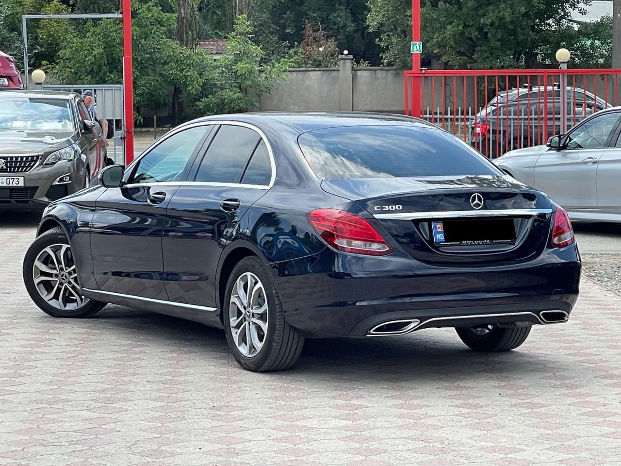 2017 Mercedes C 300 — Miniatură 3