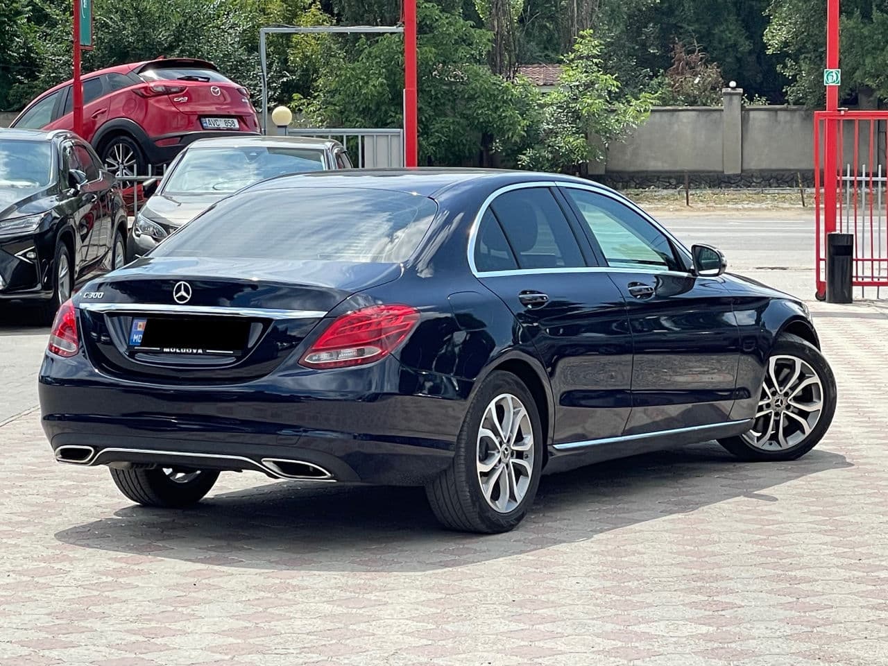 2017 Mercedes C 300 — Miniatură 2