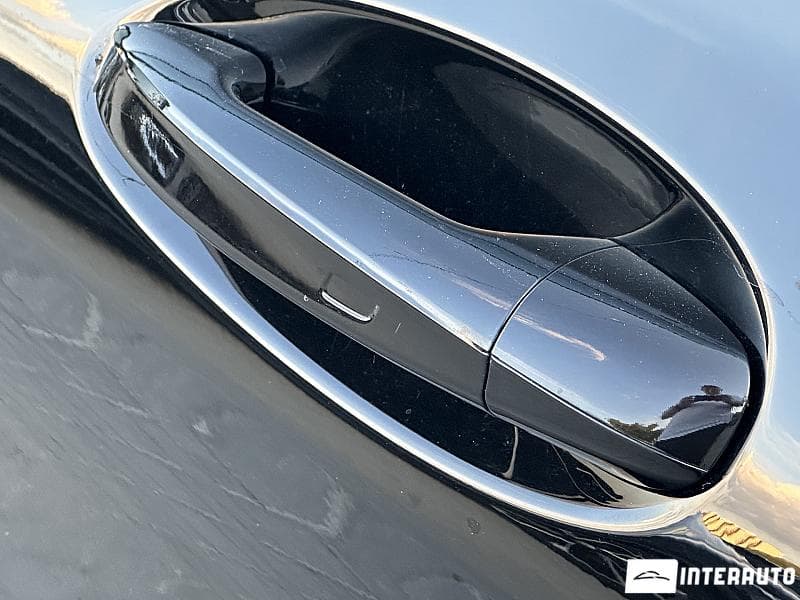 2020 Mercedes C 300 — Miniatură 18