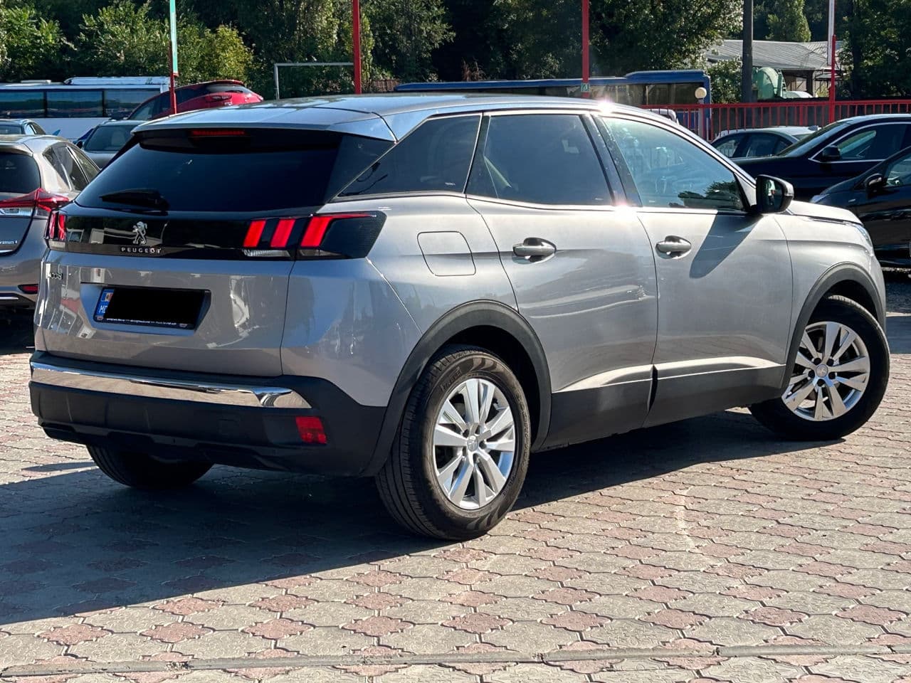 2019 Peugeot 3008 — Miniatură 3
