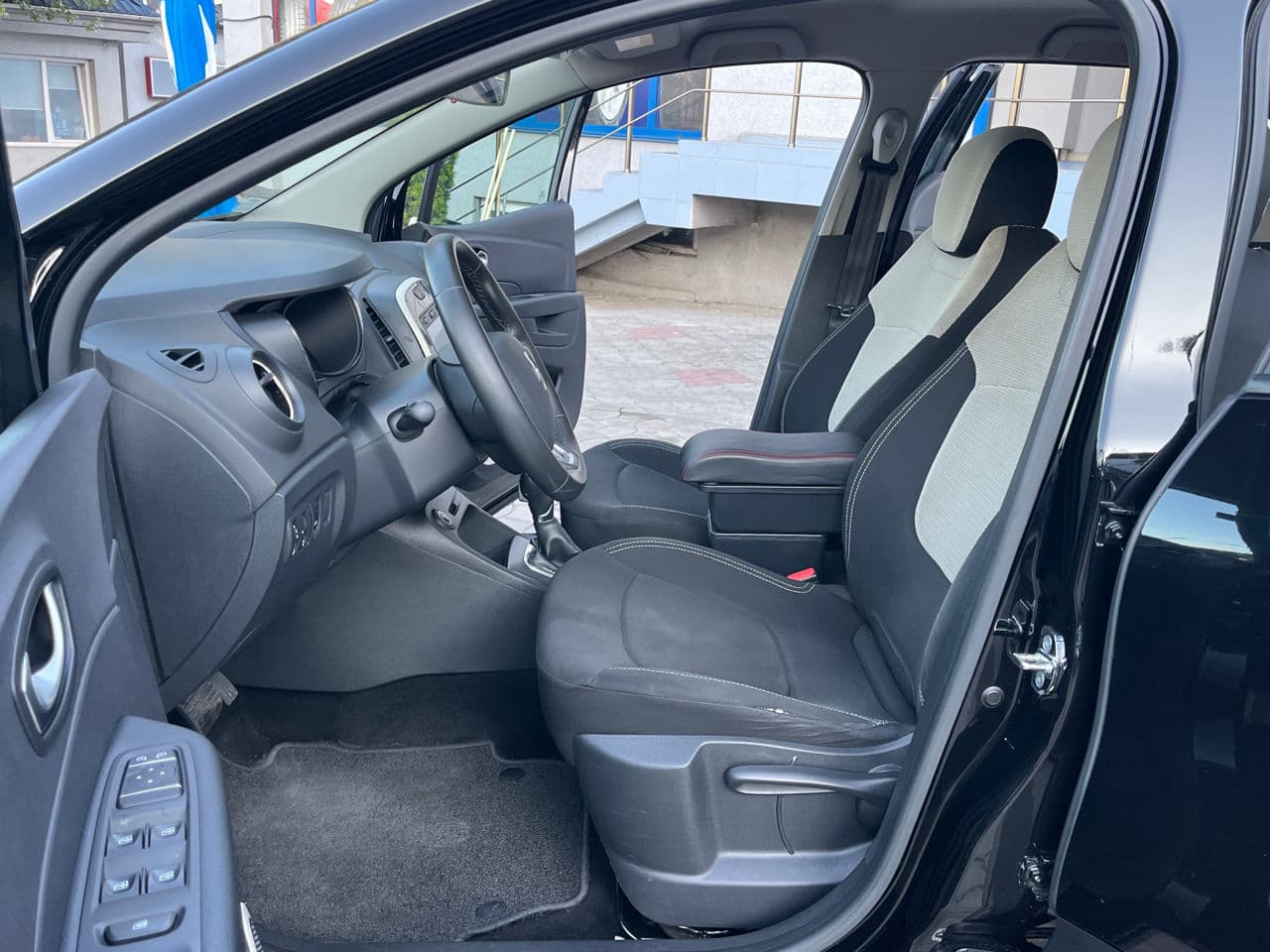 2018 Renault Captur — Miniatură 15
