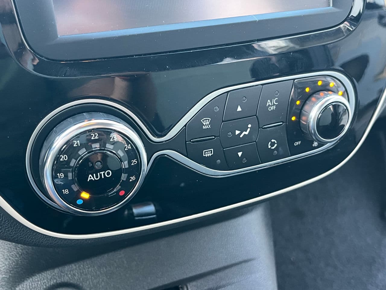 2018 Renault Captur — Miniatură 13