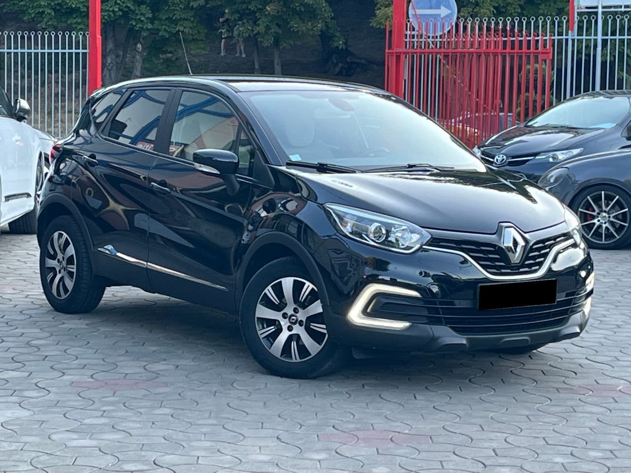 2018 Renault Captur — Miniatură 4
