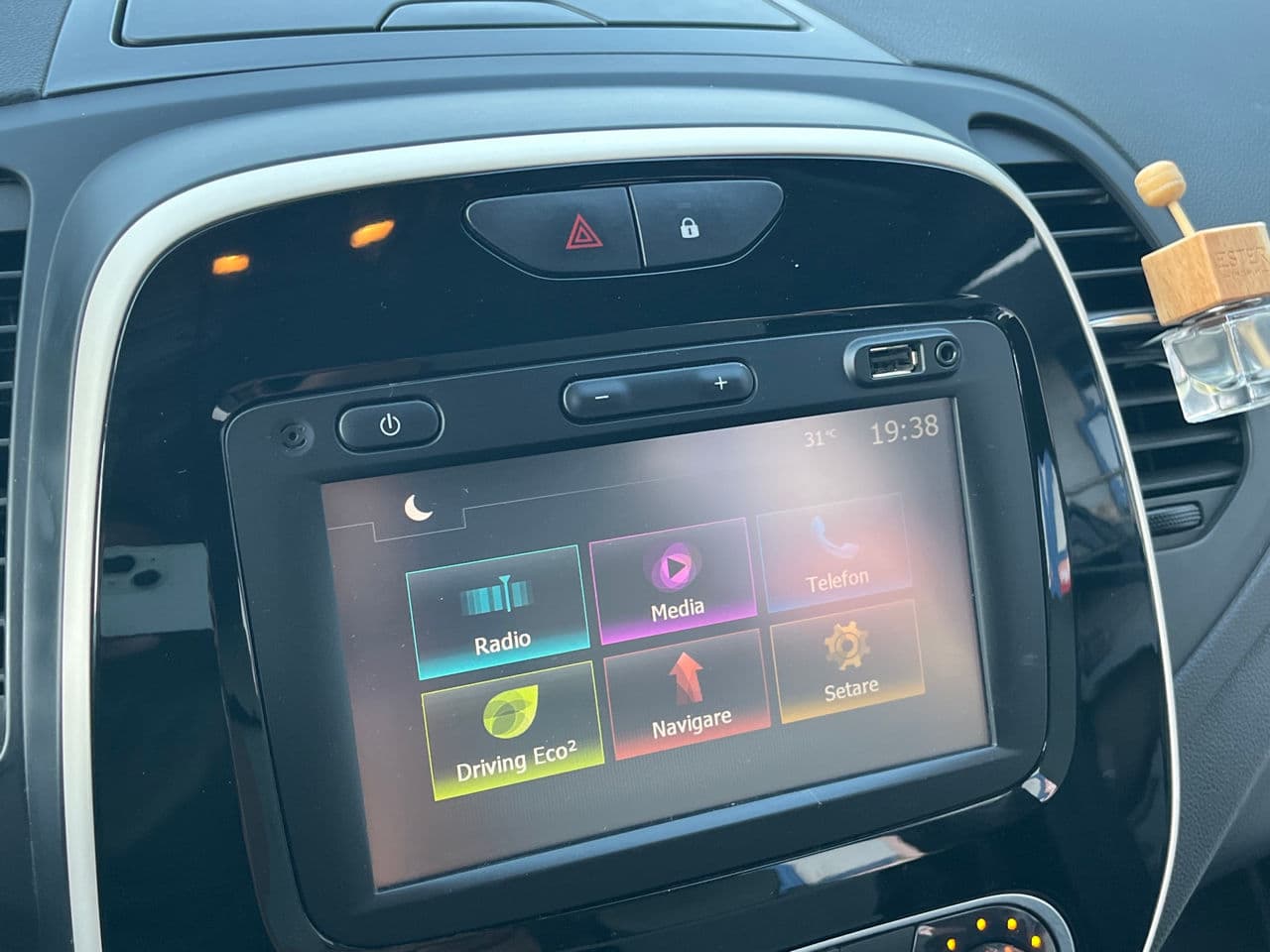 2018 Renault Captur — Miniatură 12