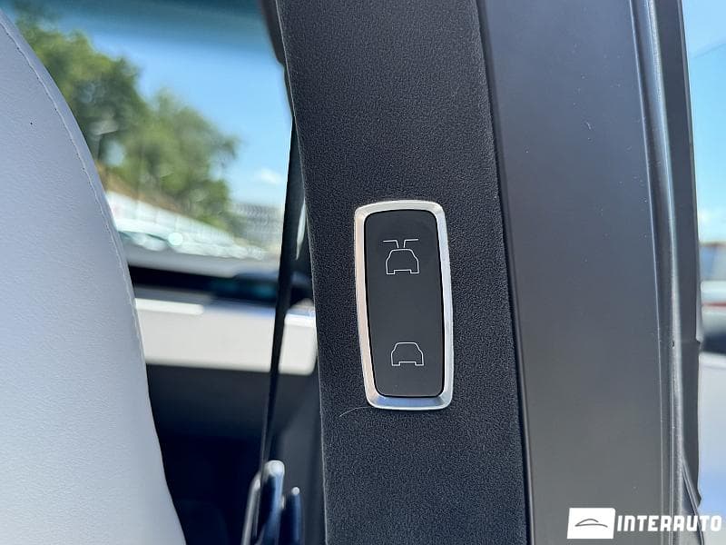 2022 Tesla Model X Plaid — Miniatură 16