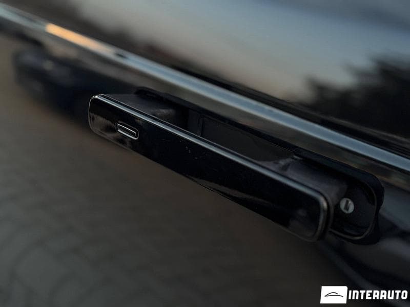 Land Rover Range Rover Velar 2019 — Миниатюра 22