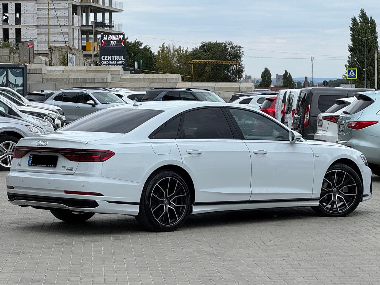 2022 Audi A8 — Miniatură 3