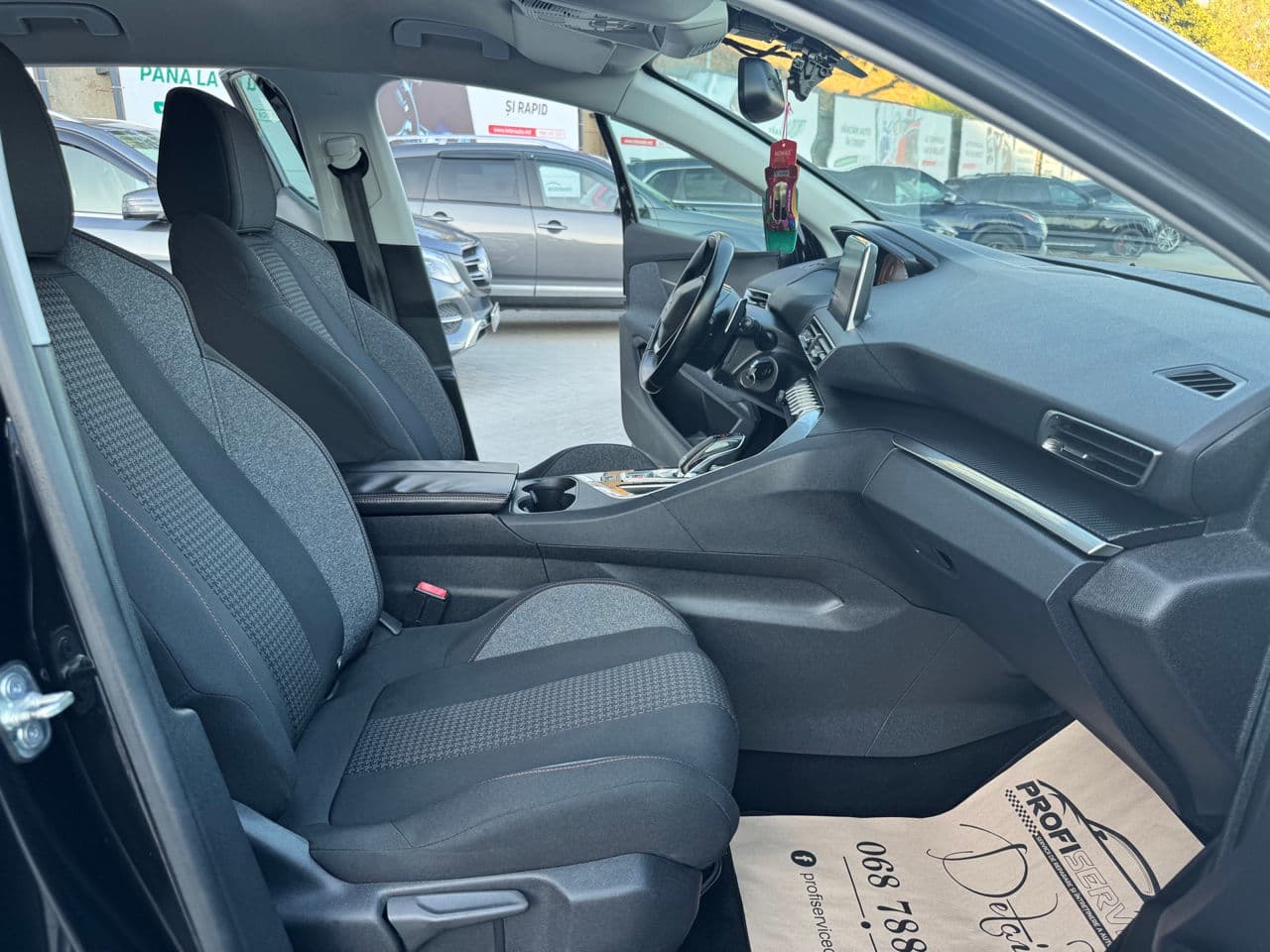 2018 Peugeot 3008 — Miniatură 16