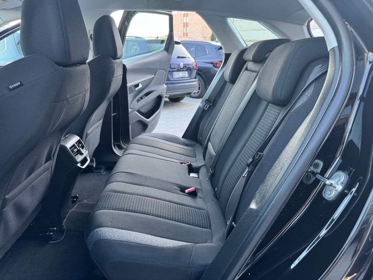 2018 Peugeot 3008 — Miniatură 14