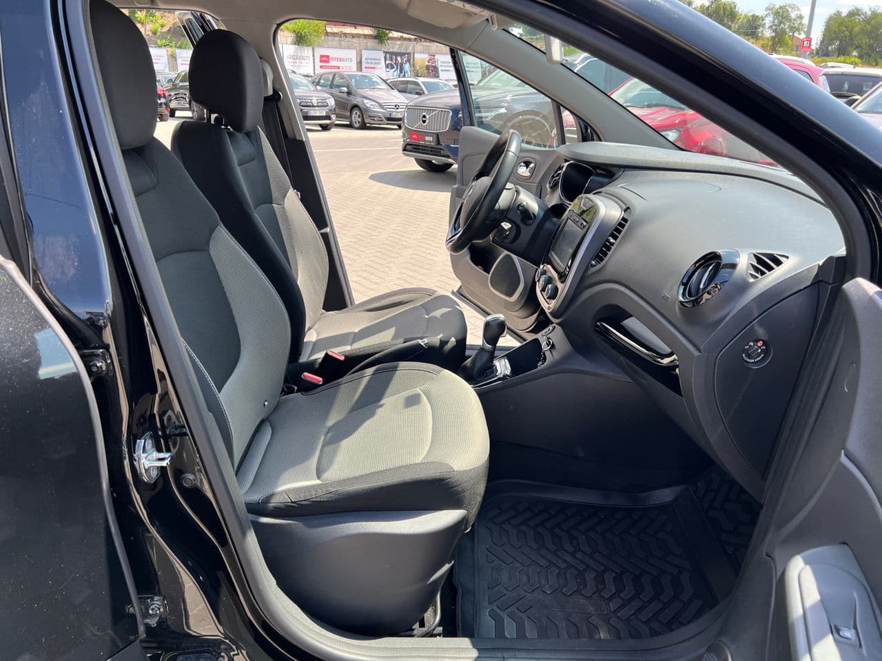 Renault Captur 2016 — Миниатюра 14