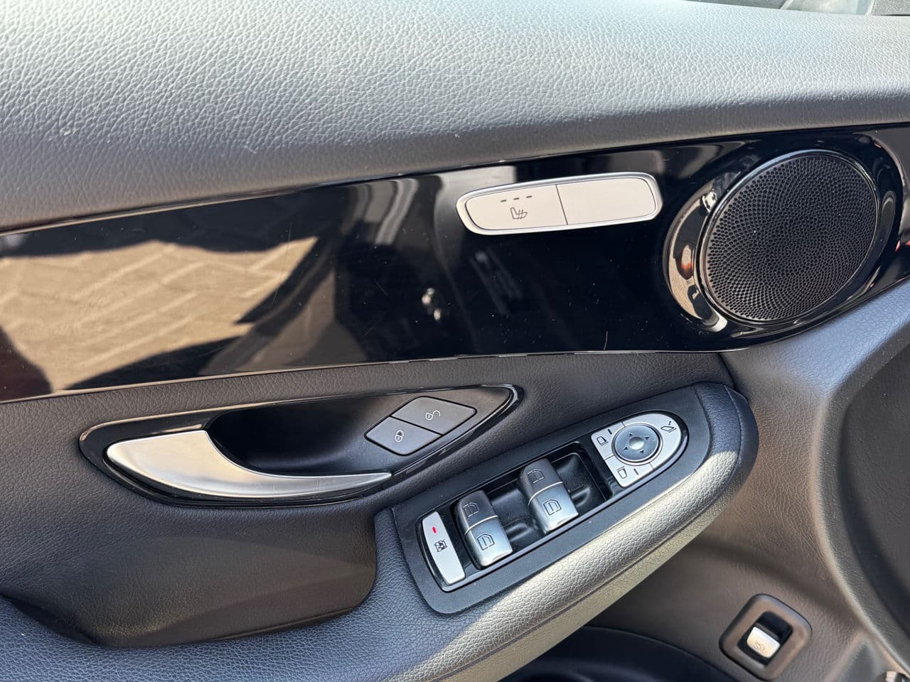 2021 Mercedes GLC 300de — Miniatură 16