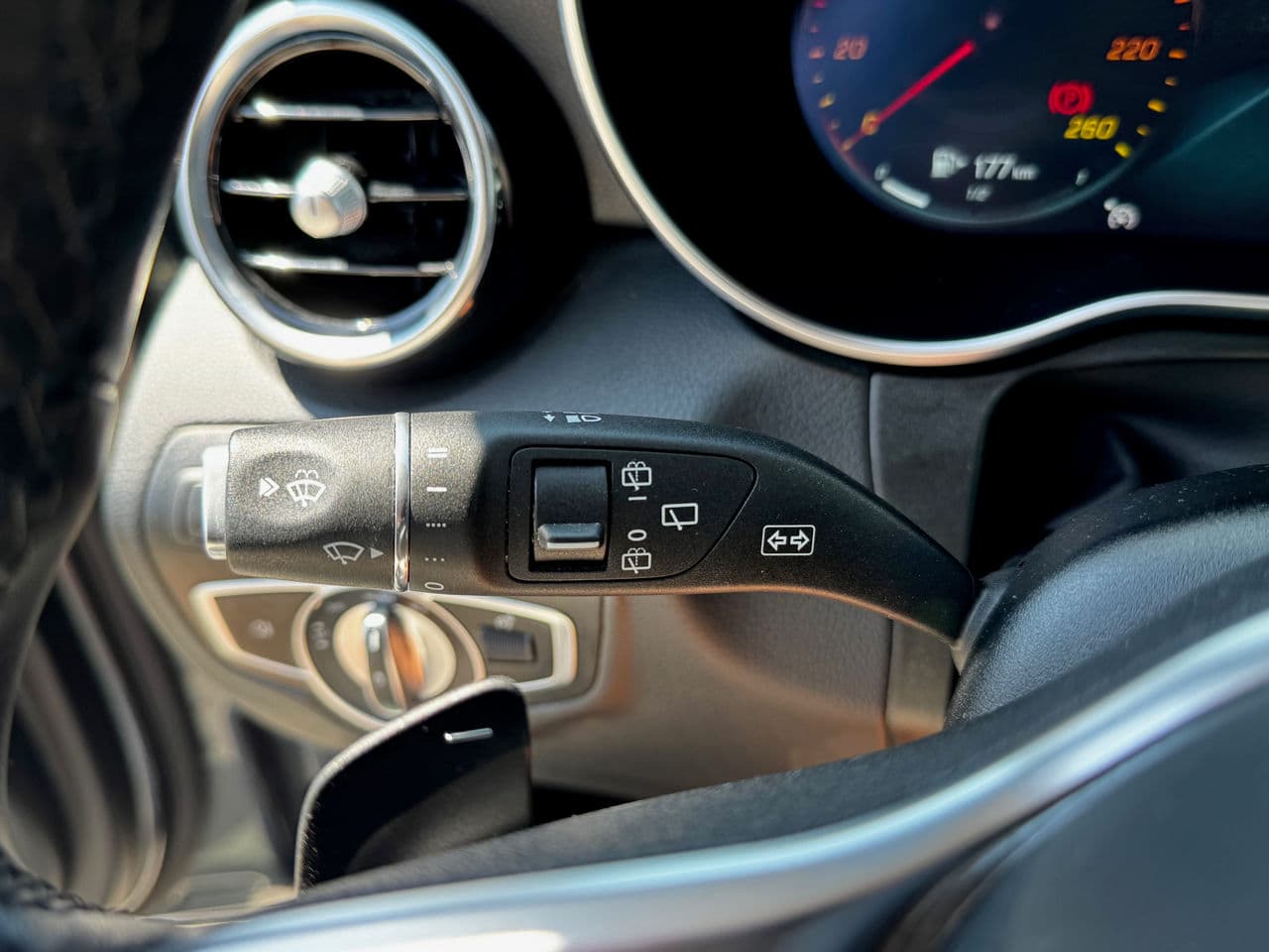 2021 Mercedes GLC 300de — Miniatură 14