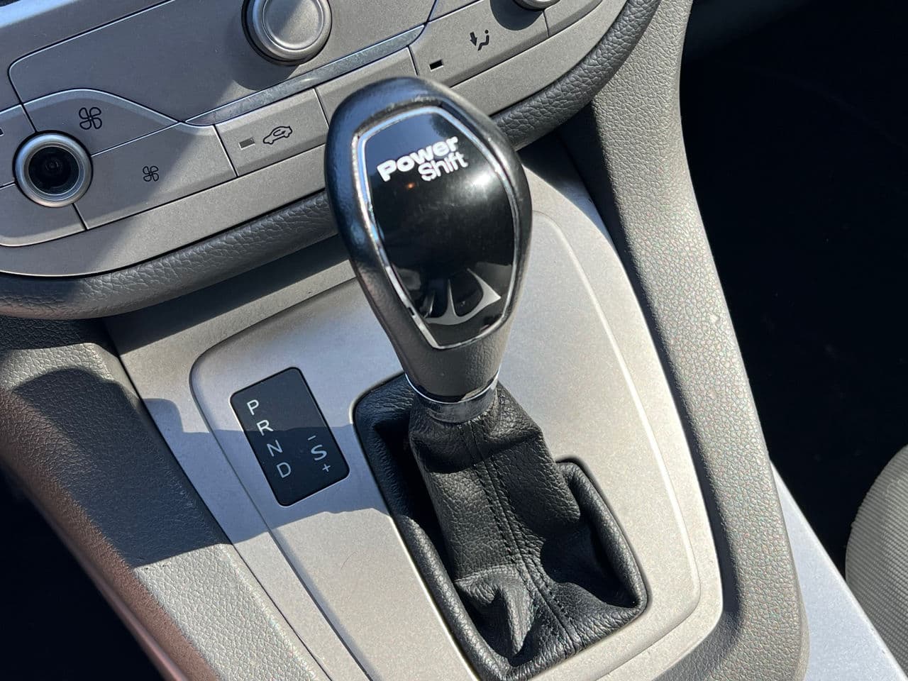 2012 Ford Kuga — Miniatură 12