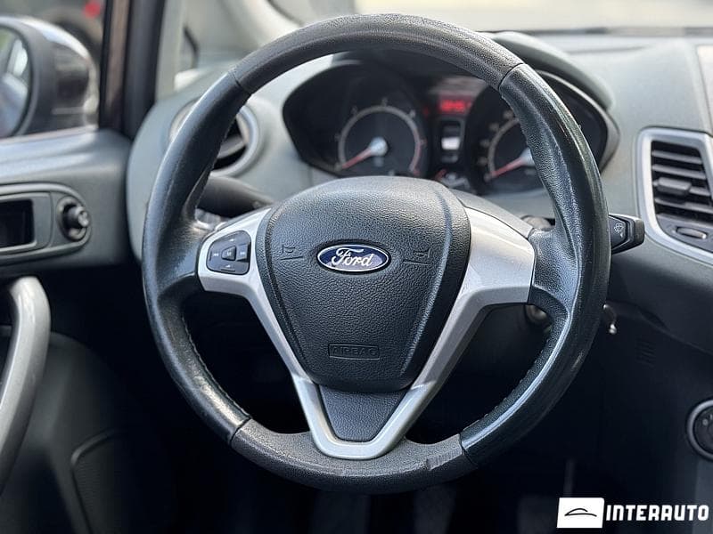 2011 Ford Fiesta — Miniatură 10