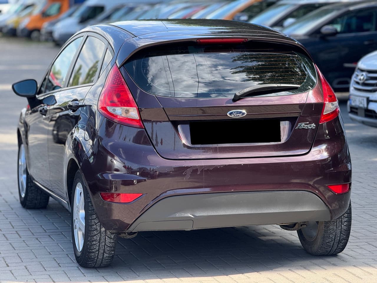2011 Ford Fiesta — Miniatură 2
