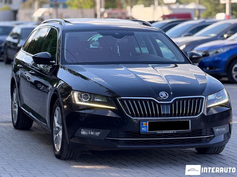 2019 Skoda Superb — Miniatură 3