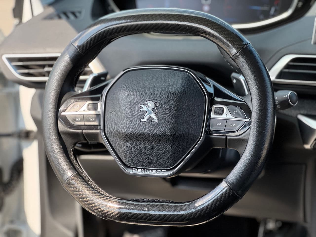 2018 Peugeot 5008 — Miniatură 7
