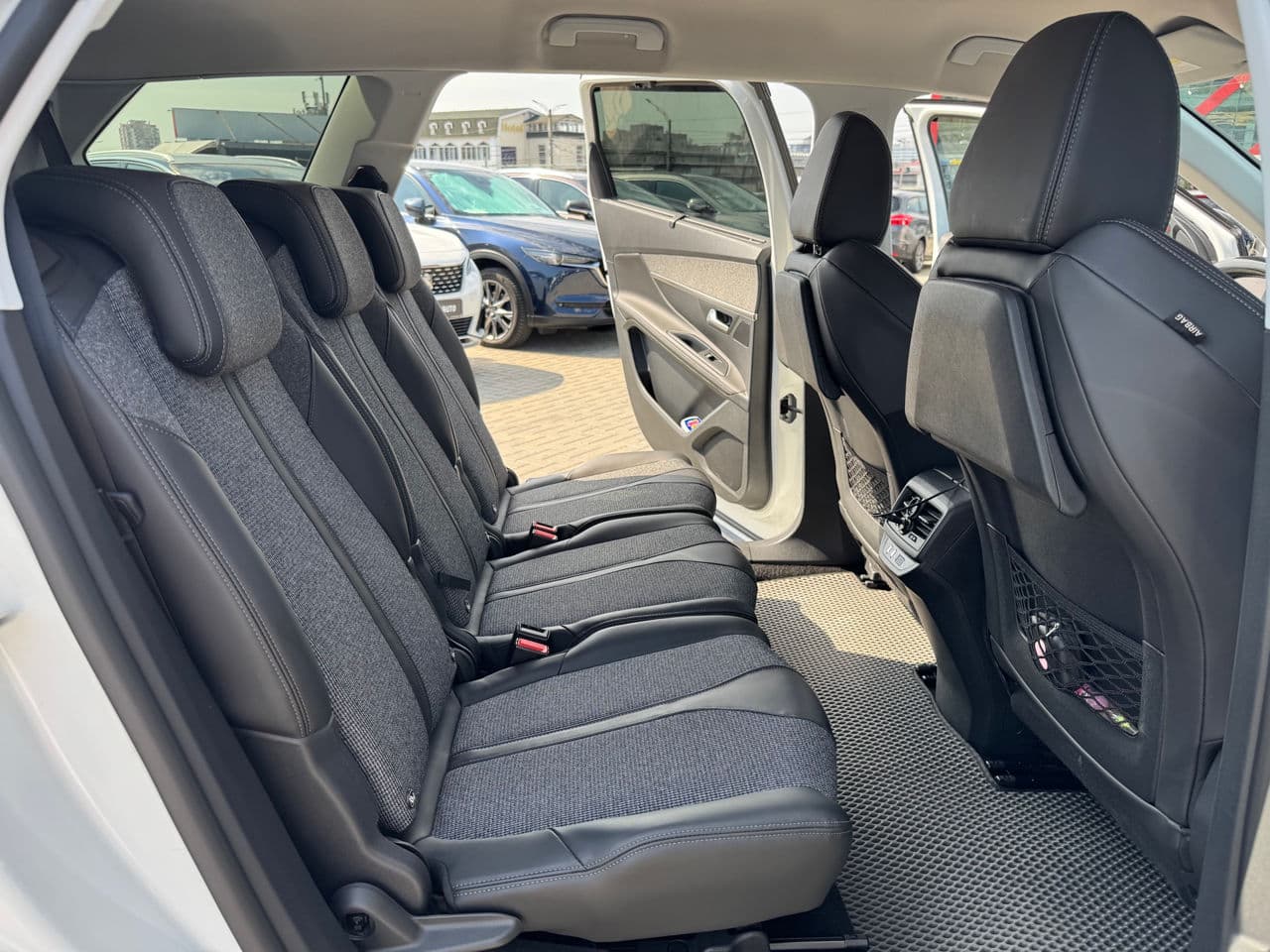 2018 Peugeot 5008 — Miniatură 15