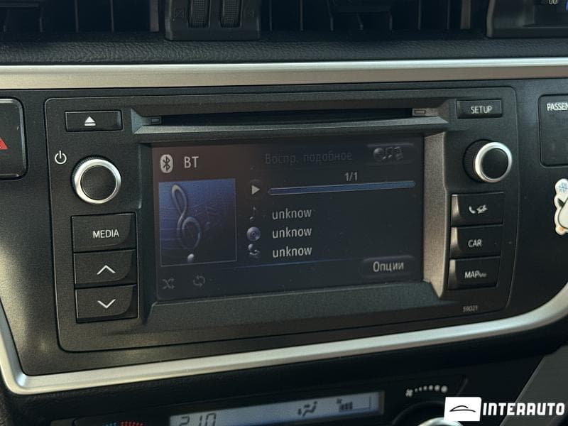 Toyota Auris 2014 — Миниатюра 9