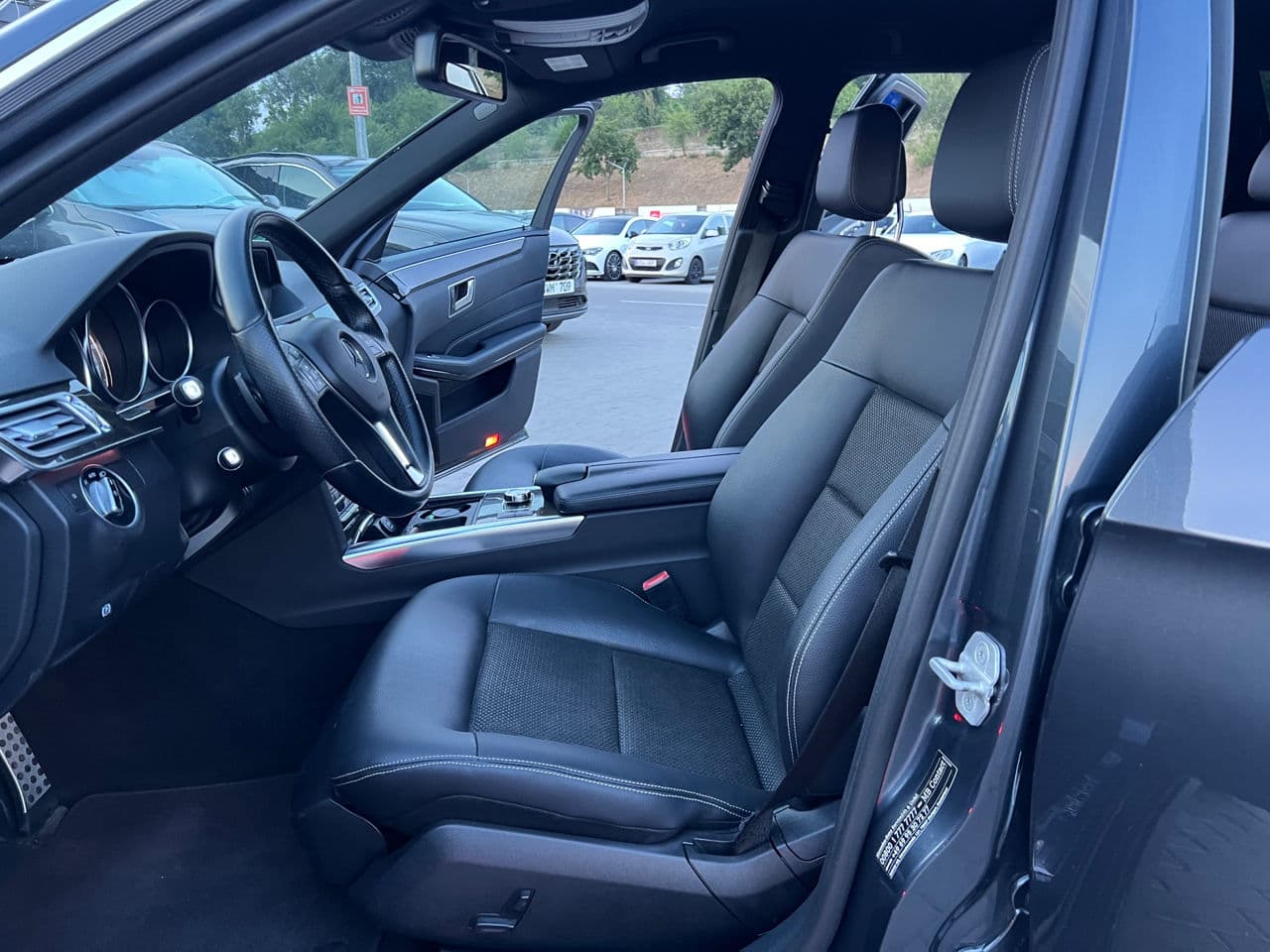 Mercedes E 220 2013 — Миниатюра 5