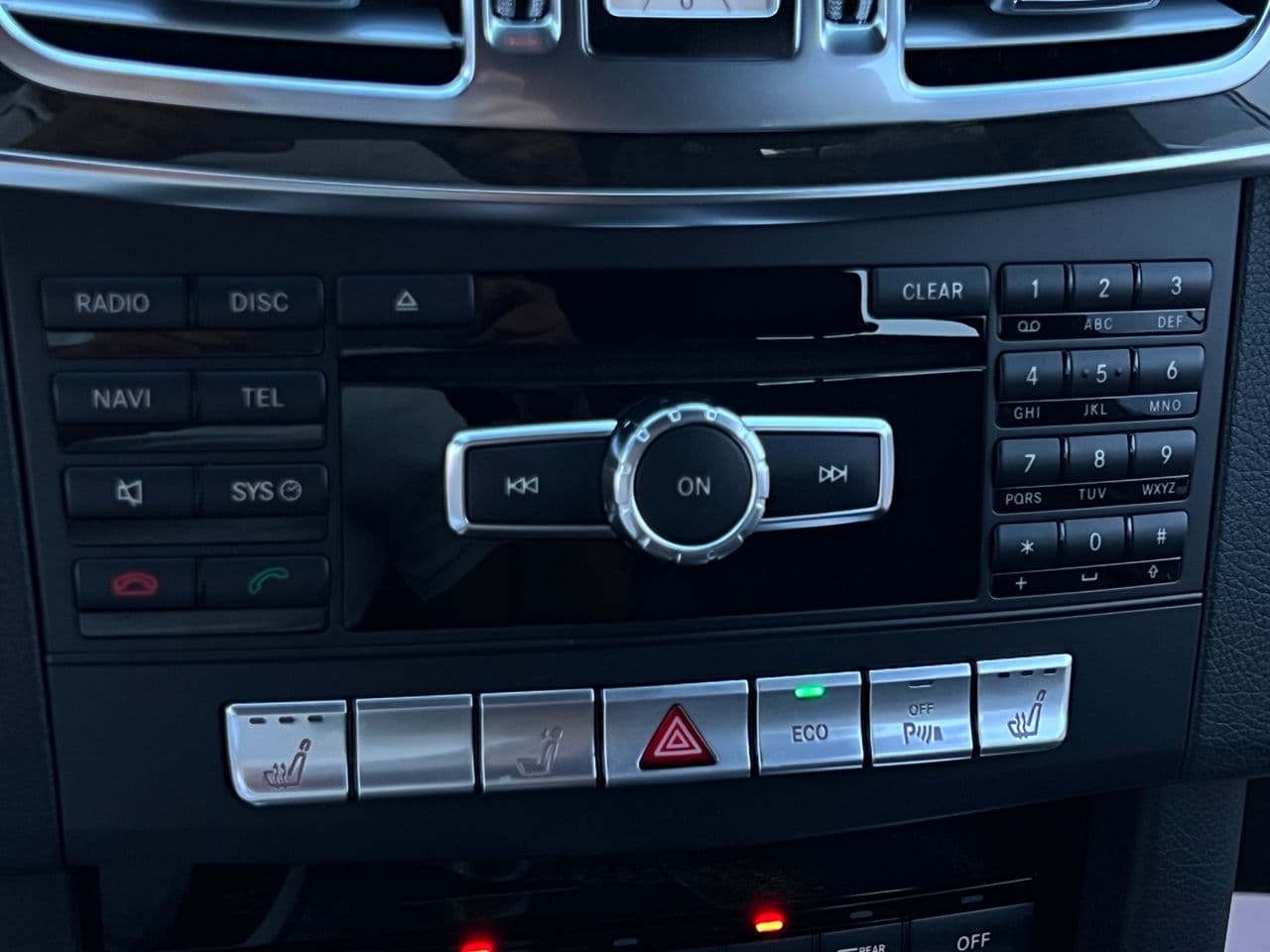 Mercedes E 220 2013 — Миниатюра 11