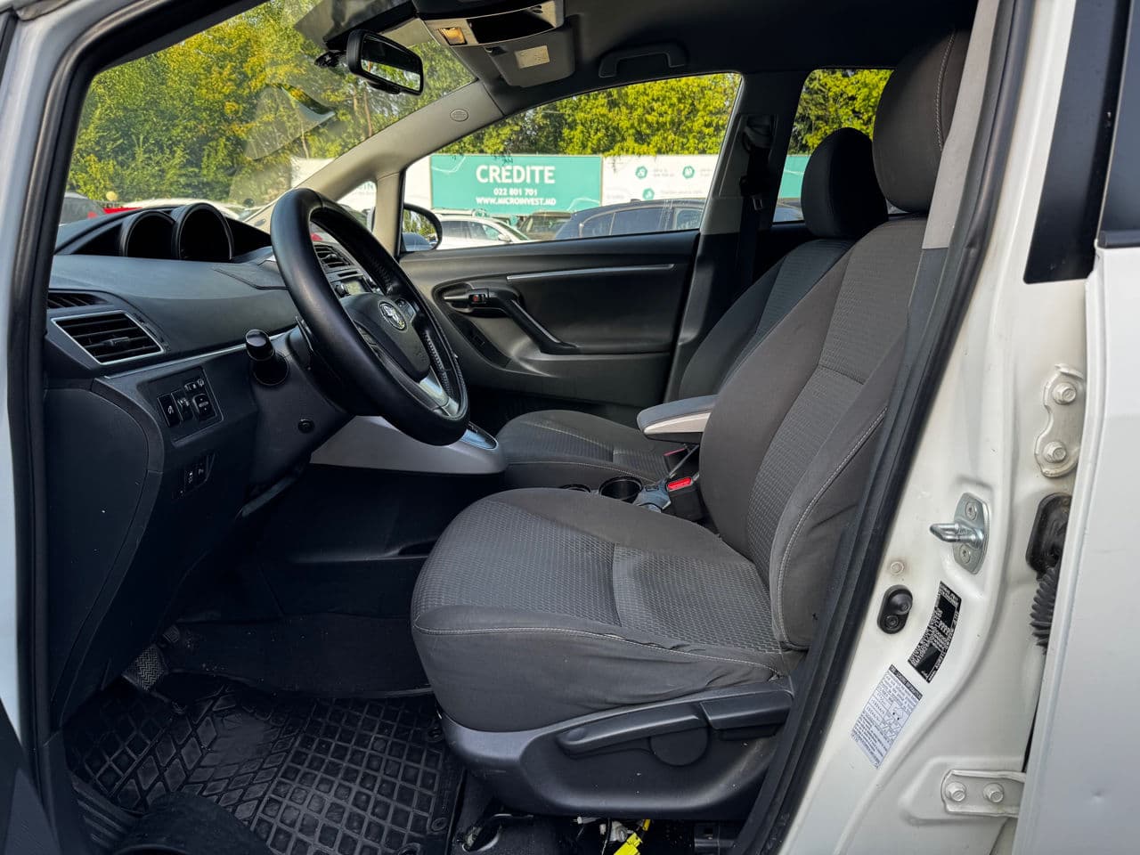 2014 Toyota Verso — Miniatură 5